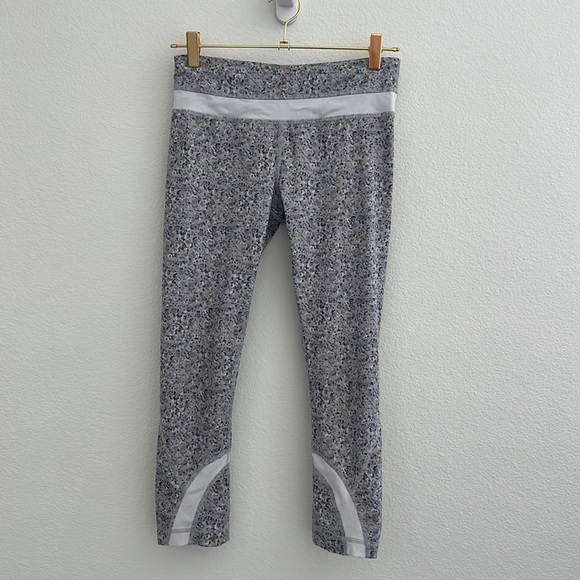 Lululemon Run Inspire Crop Leggings - Picture 9 of 12
